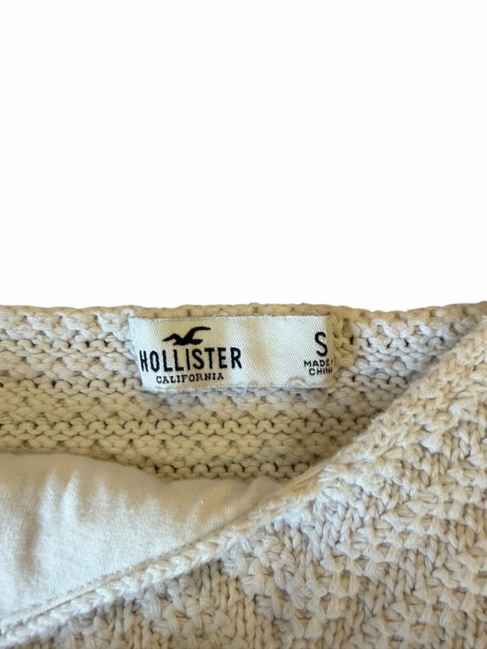 Hollister Cream Crochet Cropped Tank with Yellow Sunflower Trim - Picture 3 of 6